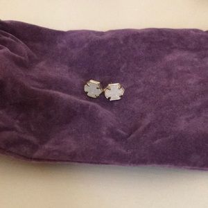 Droozy stud earrings